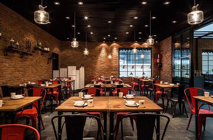 伸縮型滾筒輸送機(jī)